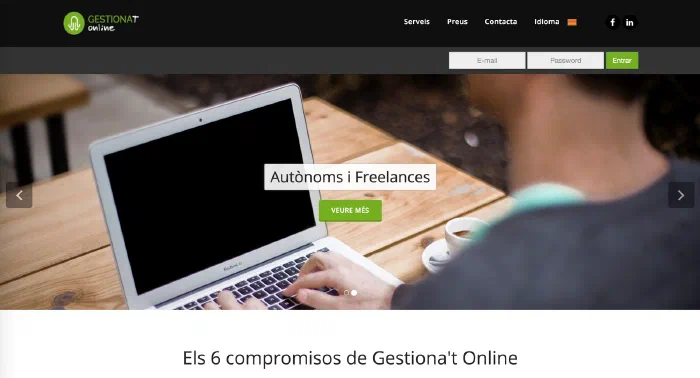 The Gestiona’t Online homepage in Catalan, with the client login area and the firm’s six service commitments.